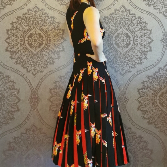 NWOT DVF Silk pleated dress - Picture 6 of 8